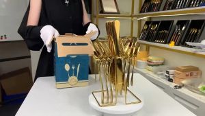 Tableware Set: 24 Piece Stainless Steel Gold Spoon & Fork Exquisite Cutlery Teaspoon Butter Knife