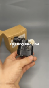 Mô Tơ Bơm Nước Rửa Kính Kia Morning Sedona Rondo Hyundai Santafe Starex 2 Vòi