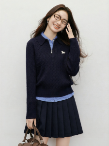 HOPESHOW | Retro Knitted Wooden Embroidery Polo Neck Womens Top
