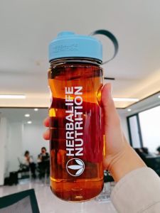 Cốc Đựng Nước Thể Thao Dung Tích 1000ml Cấp Thực Phẩm Có Nắp Lọc Cốc Giữ Nhiệt Không Gase AEA Dành Cho Mọi Lứa Tuổi