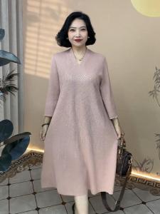 ชุดแต่งงานผ้าไหมน้ำแข็งถักหนักสไตล์ไฮเอนด์ ชุดเดรสยาวคอวีแขนยาวฤดูใบไม้ร่วง/ฤดูหนาว กระโปรงทรงเอเอวกลาง