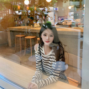 Áo thun nữ dài tay sọc dệt kim Juicecola Áo thun sợi polyester có cổ cao cho đầu thu Kích thước: Thường