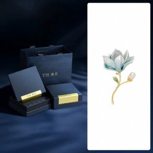 TH | Natural Pearl Magnolia Brooch for Women