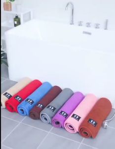 พรม พรมเช็ดเท้า ซับน้ำดี พรมห้องน้ำ มียางกันลื่น พรมปูพื้น ขนาด40x60 ซม