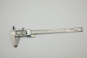 150/200mm Measuring Tool Stainless Steel Digital Caliper instrument plastic Vernier Calipers for choose