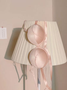 French Style Gathered Lace Bra Set Womens Underwear Ball Cup No Wire Seamless Comic Style Big Size Illusion Three Quarter Cup