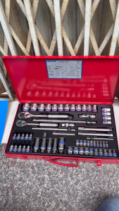 Bộ tuýp 1/4-3/8/1/2 inch 62 chi tiết hệ mét Kingtony 9563MR