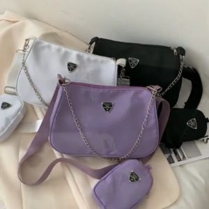 LEAShop นิวคอลเลคชั่น กระเป๋าสะพายผู้หญิงแฟชั่น งานนี้บอกเลยว่า 2in1 ไม่ไหว ไม่ว่าจะสะพายเข้าไหล่เก๋ๆ หรือ  crossbody ก็เอาอยู่ทุกแบบ ไม่พอ มาพร้อมกระเป๋าจิ๋วไว้ใส่ของจุ๊กจิ๊ก คุ้มขนาดนี้รีบซื้อก่อนของหมดด่วน