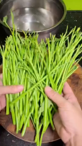 Dao Chẻ Rau Muống Tiện Lợi