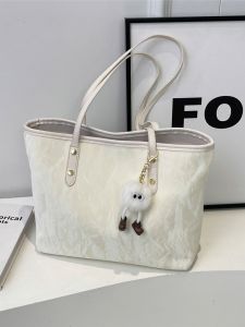 Fashionable Large Capacity Soft Fabric Commuter Tote Bag Simple Design Versatile for Class Matching with New 2025 Styles