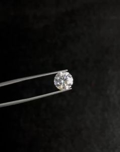 50pcs Cubic Zirconia Stones 6mm White Round Shape Brilliant Cut Loose CZ Stones Synthetic Gems Beads For Jewelry DIY Material