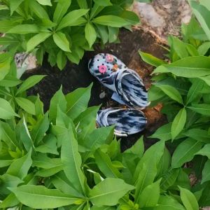 Crocs Classic Clog - 5 สี, รองเท้าหัวโต 50 บาท/ Buy 1 pair, Get 2 Jibbitzs free=รองเท้าสวยที่คนรู่นไม่นิยมกัน เพลง 5 สี