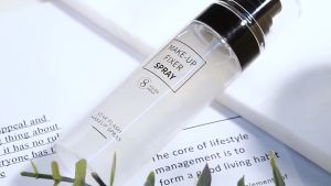 Make-Up Spray Lasting setting Moisturizing Hydrating Oil Control Matte Finish Spray 100ml - Enssential Goods MNL