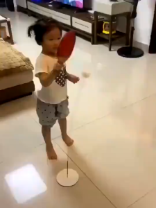 [KÈM 3 BÓNG] Bộ bóng bàn phản xạ vợt gỗ 3 bóng cho bé - Đồ chơi vận động tập luyện phản xạ tốt trẻ em