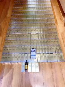 Tinh chất chống lão hoá dưỡng ẩm cao cấp Pure Retinol Hight Class Moist Essence Nhật Bản