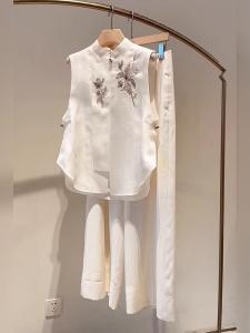New Chinese Style Womens Fashionable White Vest Wide Leg Pants Two Piece Set Summer 2025 Elegant Appropriate Outfit