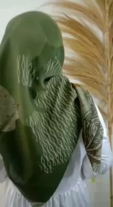Kerudung Segi Empat Motif Sage & Hijab Segi Empat Elegan
