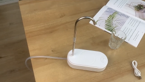 2400ML สก์ท็อปตู้น้ําขวดเคาน์เตอร์ปั๊มน้ําขวดสําหรับ5แกลลอน ยูเอสบี ชาร์จตู้น้ําสําหรับบ้าน สํานักงาน