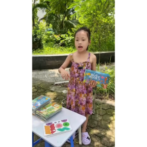 Combo 4 cuốn bóc dán thông minh Busy Book Montessori Giáo cụ học Tiếng Anh cho bé - Tiệm Nhà Sóc 2023