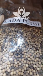 Lada Putih Super Organik Grade A: Mengenal Lebih Dalam Bahan Organik Berkualitas Tinggi