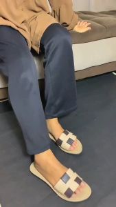 Sandal Wanita Selop Empuk Ringan Antiselip Terbaru 2024