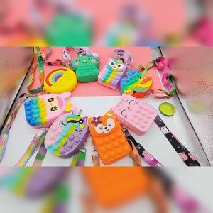 [Hoàn Tiền 10%]Túi sách đeo chéo Pop it nhiều màu cho bé popit ngựa pony nhấn bóp giải tỏa căng thẳng