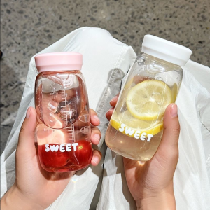 Simple and Fresh Mini Water Cup Heat-Resistant and Anti Drop Portable Plastic Cup Milk and Fruit Bottle Graduated Pocket Cup