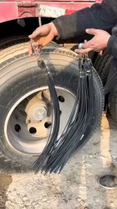 แถบยางสำหรับทำความสะอาดยางรถบรรทุกขนาด 80 ซม. ใช้เพื่อขจัดโคลนและสิ่งสกปรกออกจากผิวยาง