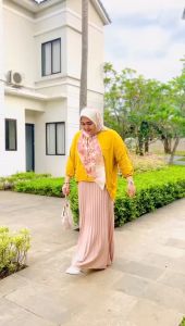 SYAKIRA Kemeja Oversize Rayon Twill