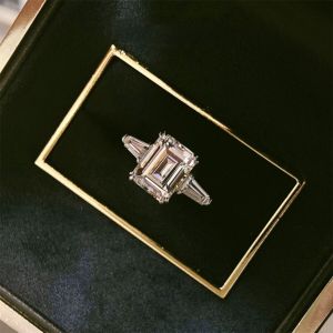 Two Carat Ice Sugar Diamond Ring Womens Green Cut Diamond Ring Platinum Pure Silver Square Diamond Ring High-End Gift