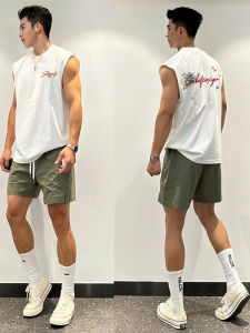 เสื้อกั๊กแขนกุดคอตตอนสีขาวสไตล์อเมริกันสำหรับผู้ชาย ทรงหลวมสบาย ๆ ในช่วงฤดูร้อน คอลเลกชั่นฤดูร้อน 2025