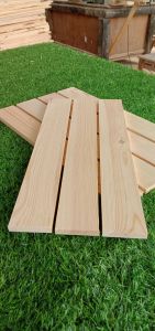 ไม้แผ่นสนนอกมีรอยตะปูน้อย รีด 4 หน้าขนาดกว้าง 7 ซม.หนา 1.2 ซม.ยาว 50 ซม.ราคามัดละ 170 บ.1 มัดมี 10 แผ่น * จัดเตรียมสินค้า 2-3 วัน