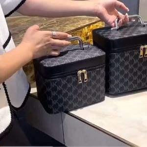 Makeup Box / Accessories Box / Cosmetics Box / Makeup bag / 化妆包化妆箱