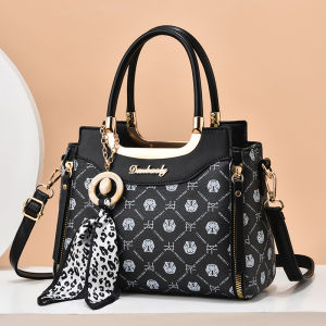 Fashionable Ladies Handbag 2025 New Autumn Winter Simple Stylish Single Shoulder Slant Print Womens Bag Versatile Handbag