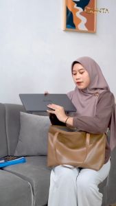 Quinta Yara Totebag Large Size  44/35 x 29 x 10 Cm  Tote Bag Wanita  Kuliah Tas Kerja Aesthetic