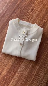 Cardigan Rajut Premium dengan Kancing Emas dan Ujung Bulat - Gaya Korea