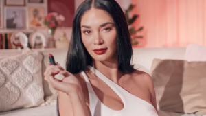 its matte but not drying—feels nourishing on my lips without sucking out moisture The unique lipstick shape Avon Ultra Matte Lipstick 3.6g Avon Products Official Store