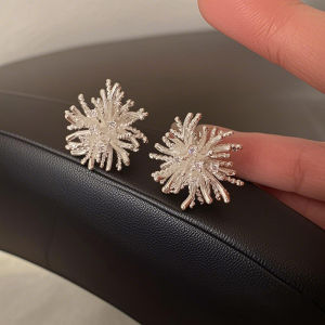 ZUOOU | Elegant Luxurious New Arrival Earrings Ear Clamps