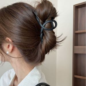 Korean Style Large Size Leather Texture Hair Clip Fashionable Minimalist Metal Shark Bite Hair Clip Personalized Hair Accessories