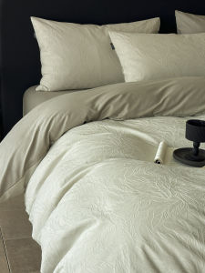 DREAM HOME | Luxury High-End Soft Four-Piece Bedding