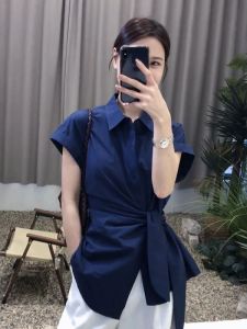 เสื้อเชิ้ตแขนสั้นสีน้ำเงินคราม ทรงสลิมฟิต สำหรับผู้หญิง ฤดูร้อน 2025 เสื้อเชิ้ตทรงสลิมฟิตสไตล์เกาหลี ทรงเข้ารูป คอโปโล ปกติ