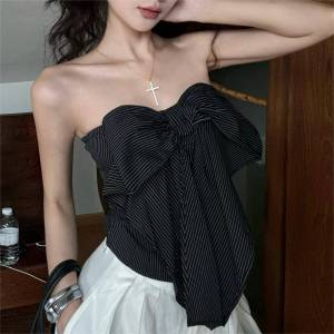 เสื้อกั๊กสายเดี่ยวลายทางผูกโบว์ผีเสื้อสำหรับผู้หญิงในช่วงฤดูร้อน เสื้อครอปสายเดี่ยวสุดเก๋ไก๋สำหรับผู้หญิง ทรงเข้ารูป แขนกุด