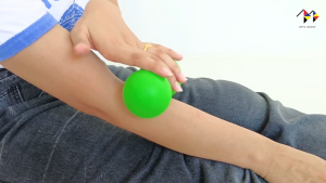 mppc ลูกบอลนวด คลายกล้ามเนื้อ ทรงถั่ว Peanut TPE Massage Ball (สีเขียว)