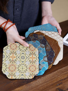 เสื่อกาแฟลินินผ้าไหมปลอมทําด้วยมือ สไตล์จีนหรูหรา ดีไซน์ลมพระราชวัง ฉนวนความร้อน โต๊ะชา เหมาะสําหรับการแสดงที่บ้าน