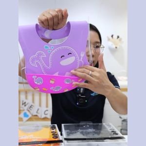 MARCUS&MARCUS ผ้ากันเปื้อนเด็ก แผ่นรองจาน ซิลิโคน Food Grade