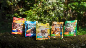 Urbanwolf Adventures 6.8KG Original Pack Grain Free Wild Caught Six Fish With Herbs Mix (For Beautiful Hair)/Makanan Kucing /Cat Dry Food 猫粮