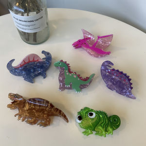2024 New Acrylic Dinosaur Claw Hair Clip Womens Shark Style Pink Winged Dragon Lizard Hair Clip Creative Cute Fashion Accessory