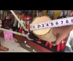 กรรไกรด้ามปรับยาว ใบมีดเคลือบด้วย   ยืดหดได้ด้ามยาวตัดกิ่งไม้สูง กรรไกรตัดกิ่งไม้หนาตัดต้นไม้สูงให้มีความ 6ระดับๆละ7cm.ป้องกันสนิม ใบมีด