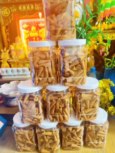 Nhang Nụ Trầm Nâu Cô Mỹ -  Hương thơm nhẹ nhàng  trầm ấm  thanh lọc không gian trong nhà - Hộp /500g - 128 Viên