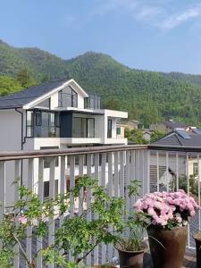 Balcony Railing Bar Table Balcony Hanging Table Outdoor Furniture Iron Bar Table Household Succulent Flowerpot Bracket Balcony Handrail